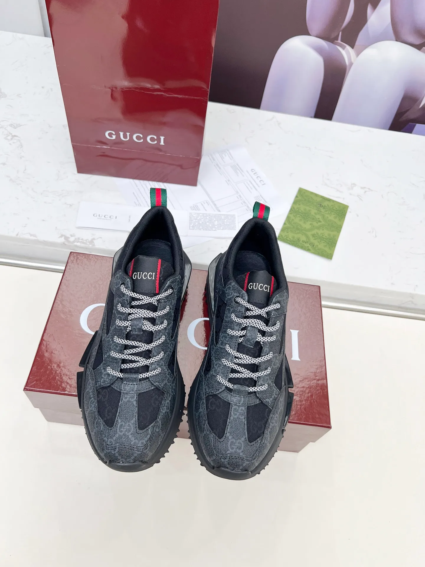 Factory direct sales p560🐘🐘women's shoes women's clothing ❤️‍🔥❤️‍🔥❤️‍🔥Gucci series 2.0 sports shoes are made with heavy investment❤️‍🔥❤️‍🔥❤️‍🔥Renewed interpretation of the brand's iconic striped webbing elements😍😍When retro genes collide with futuristic design🎊🎊This new pair of Gucci shoes directly reaches the trend threshold💥 ✔️Caron color contrast + classic stripes, GG reflective piping, visual impact, and comes with high-light filter when out on the street ✔️Multi-layer structure of different materials, mesh breathability, leather shaping, outsole EVA foam and TPU combination😍😍😍Fashion and practicality online ✔️Details of double G midsole + iconic double G lock shoelaces, retro DNA is crazy and restless, and every step is based on the trendy aesthetic❤️❤���❤️❤️ Matching code: male 39-44
